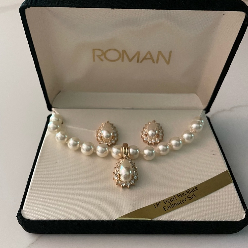 Vintage ROMAN 18” Pearl Necklace Enhancer Set:earrings/pendnt/faux pearl ncklace
